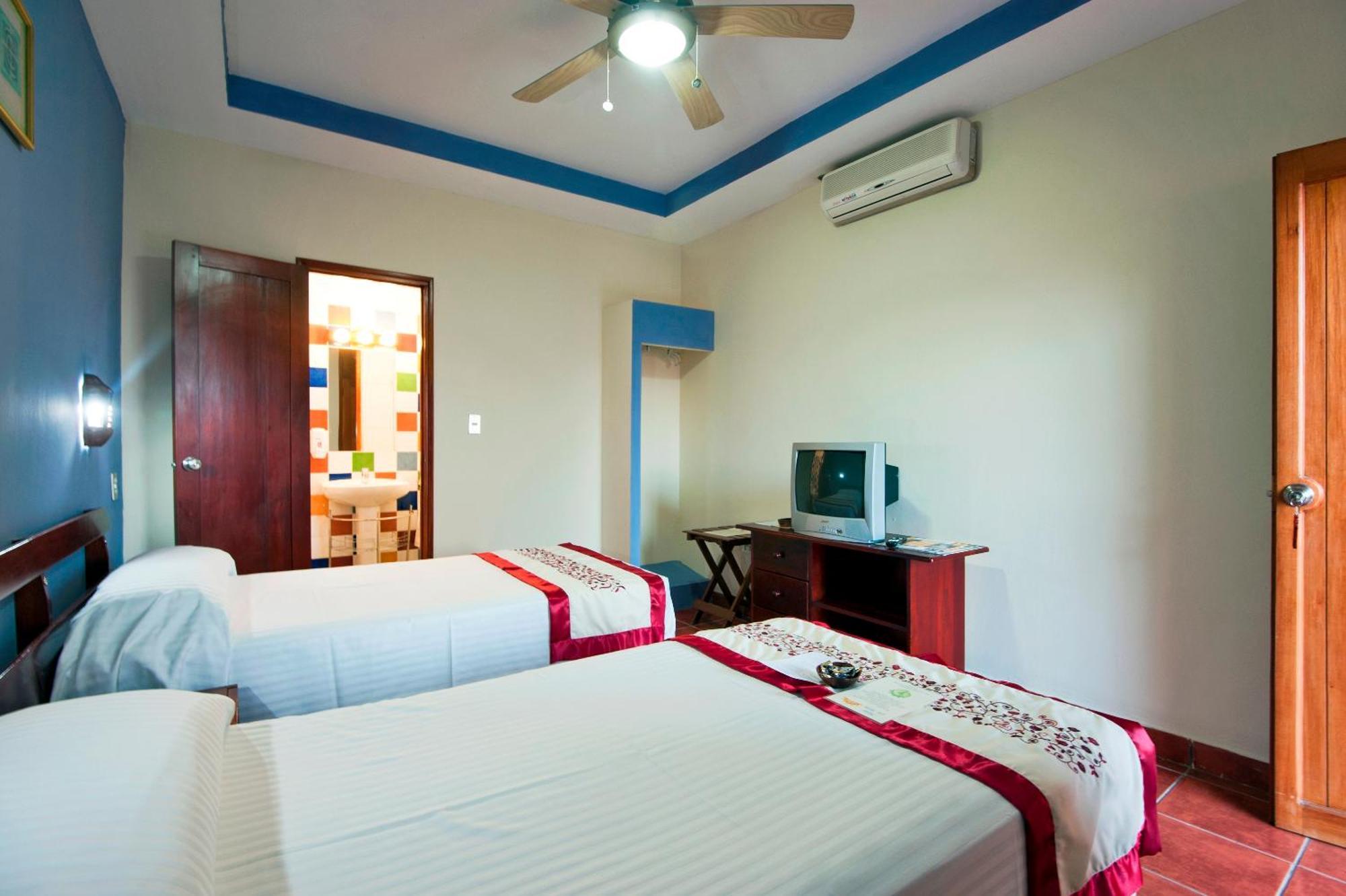Hotel Los Arcos Esteli Room photo